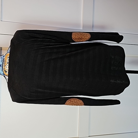 EM long sleeve top size XL - Picture 4 of 7